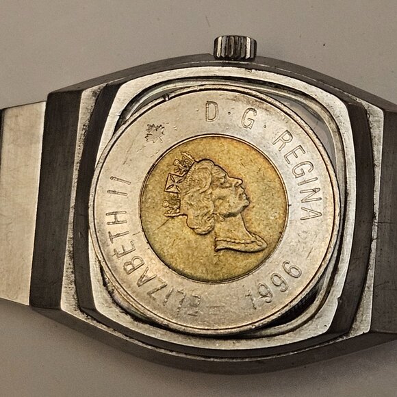 VINTAGE 70s Radiant Automatic Day/Date Swiss Tonneau Watch | Retro Blumar - Picture 16 of 16